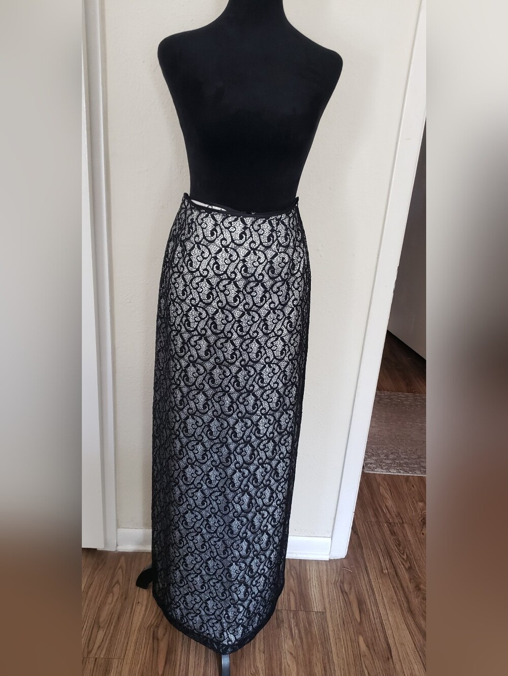 Cache Black Lace Maxi Skirt with White Underlayer